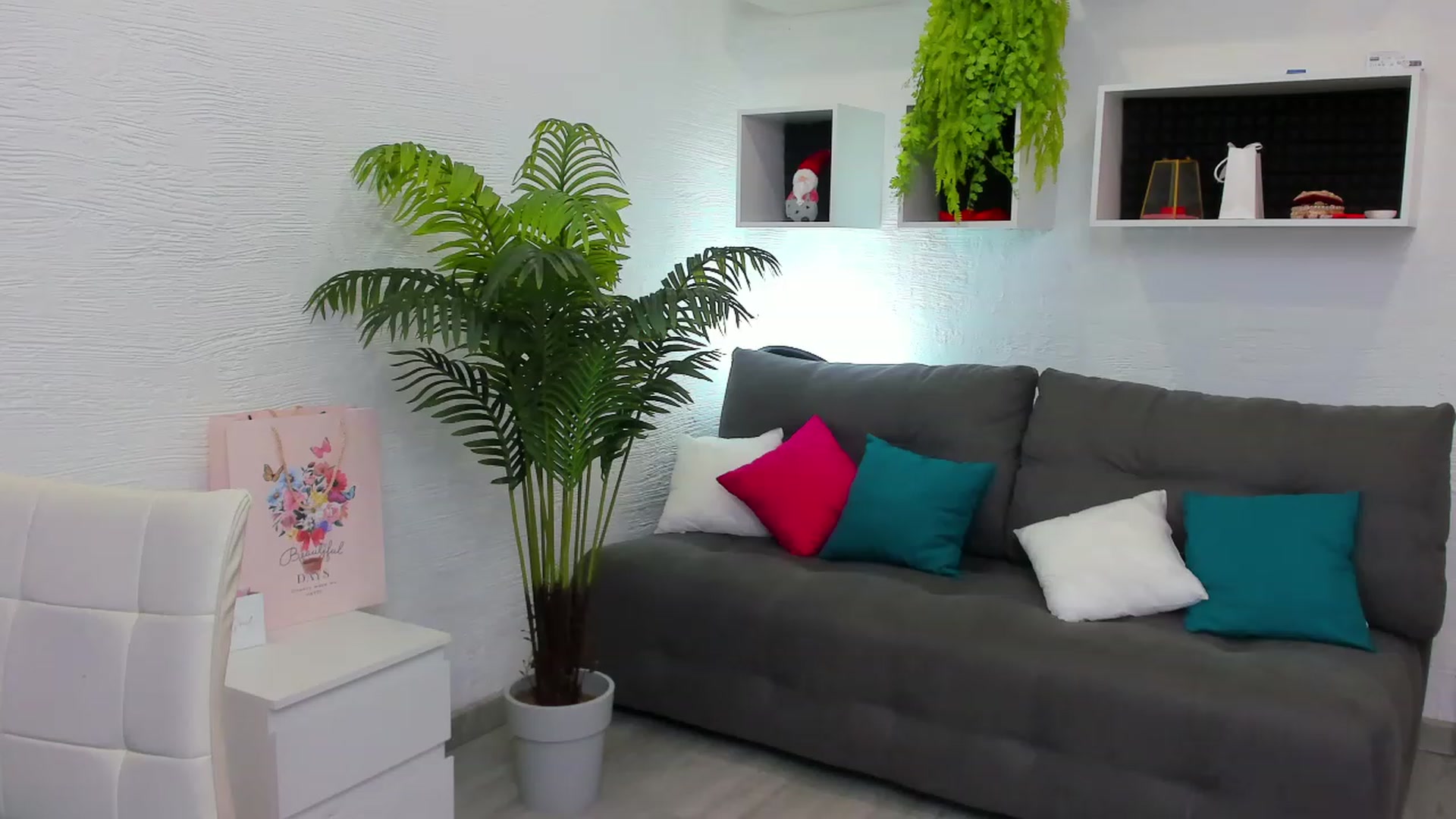 Gallery image thumbnail from HannaMillos's myfreecams stream on, 07/30/2023, 10:36 image 16 of 20