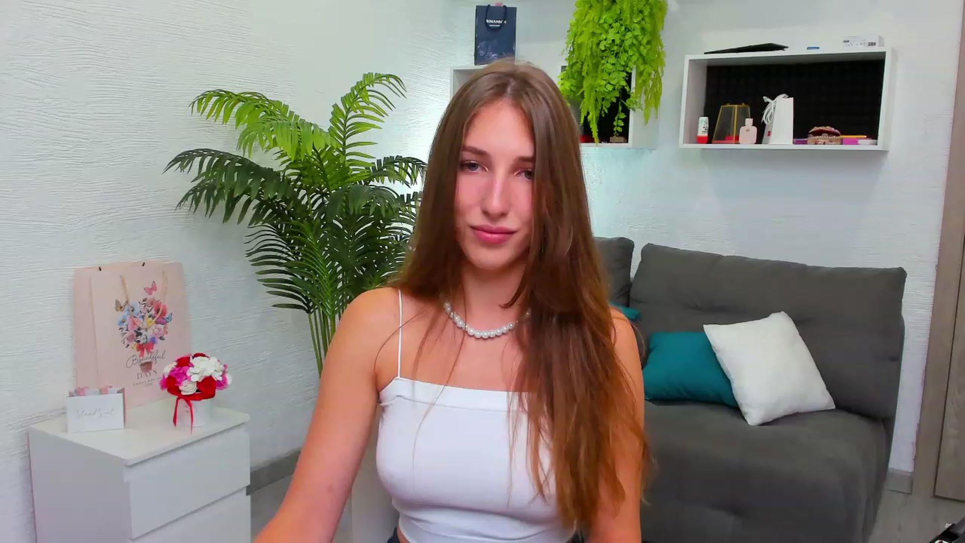 Gallery image thumbnail from HannaMillos's myfreecams stream on, 09/13/2023, 20:43 image 16 of 20