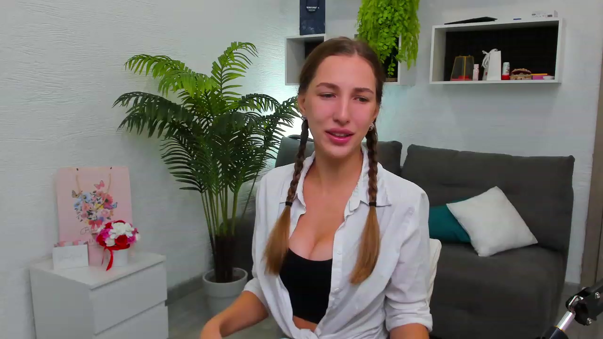 Gallery image thumbnail from HannaMillos's myfreecams stream on, 09/21/2023, 03:32 image 4 of 20