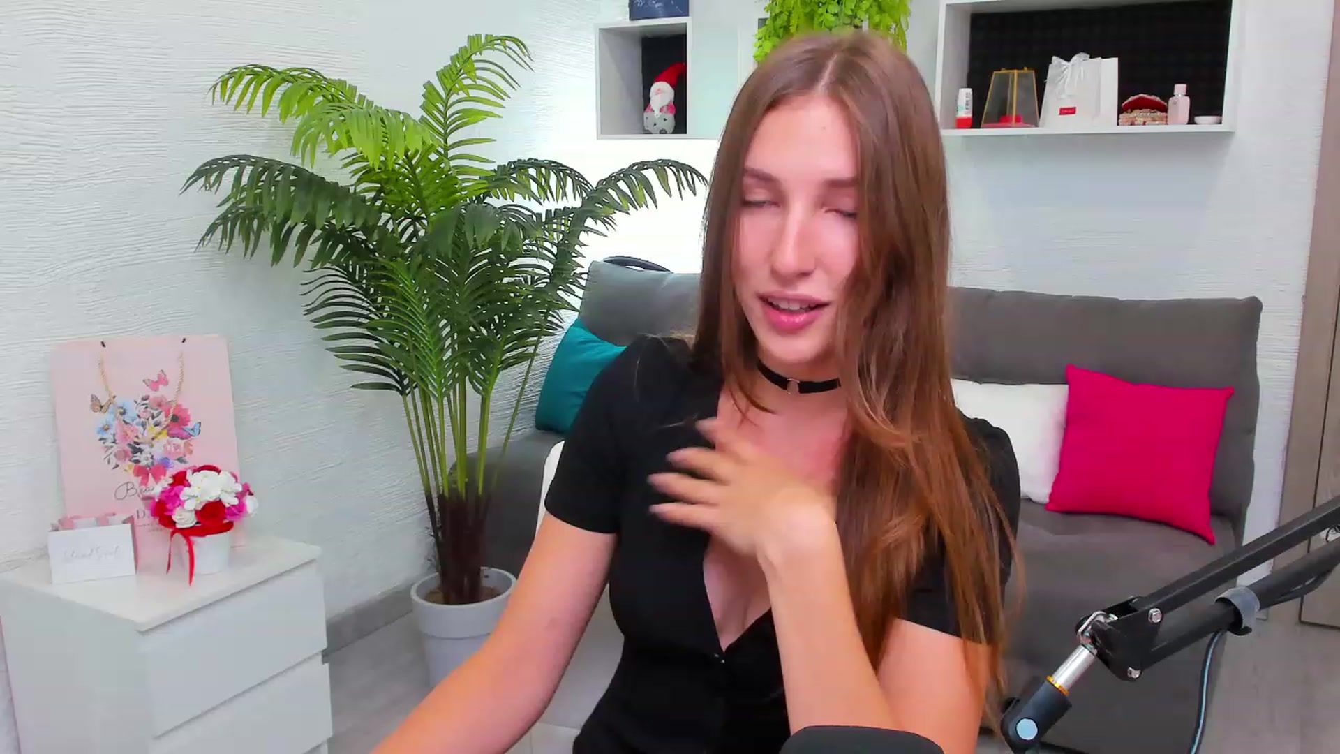 Gallery image thumbnail from HannaMillos's myfreecams stream on, 10/08/2023, 10:31 image 18 of 20