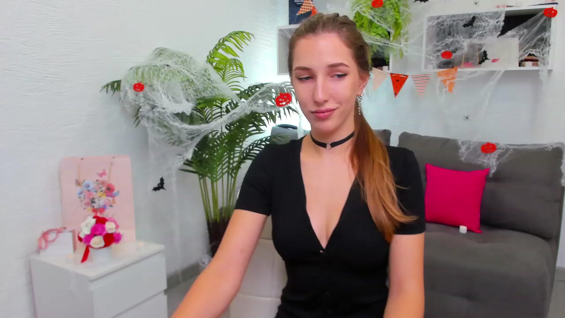 Gallery image thumbnail from HannaMillos's myfreecams stream on, 10/23/2023, 03:53 image 13 of 20