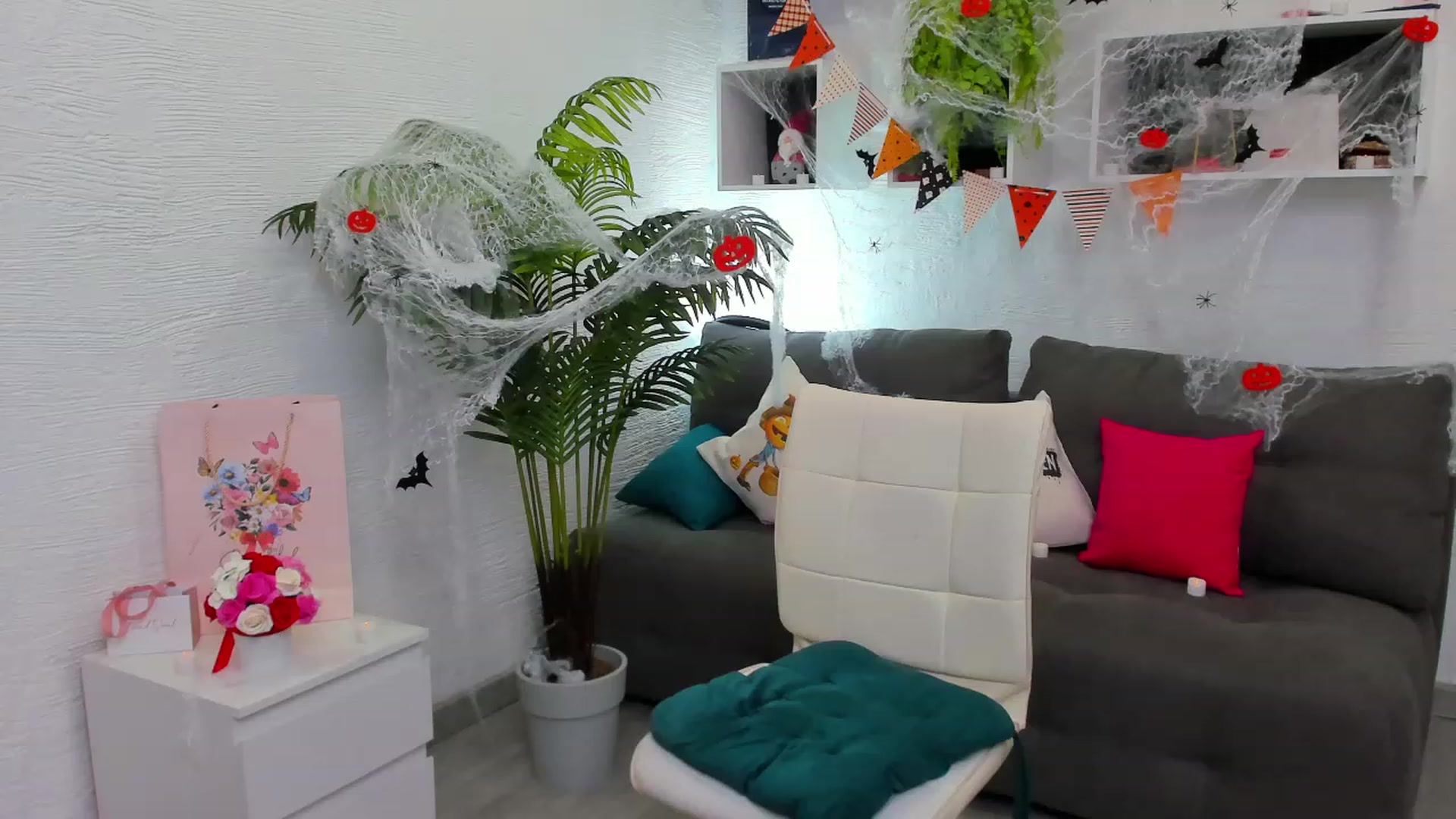 Gallery image thumbnail from HannaMillos's myfreecams stream on, 10/23/2023, 03:53 image 14 of 20