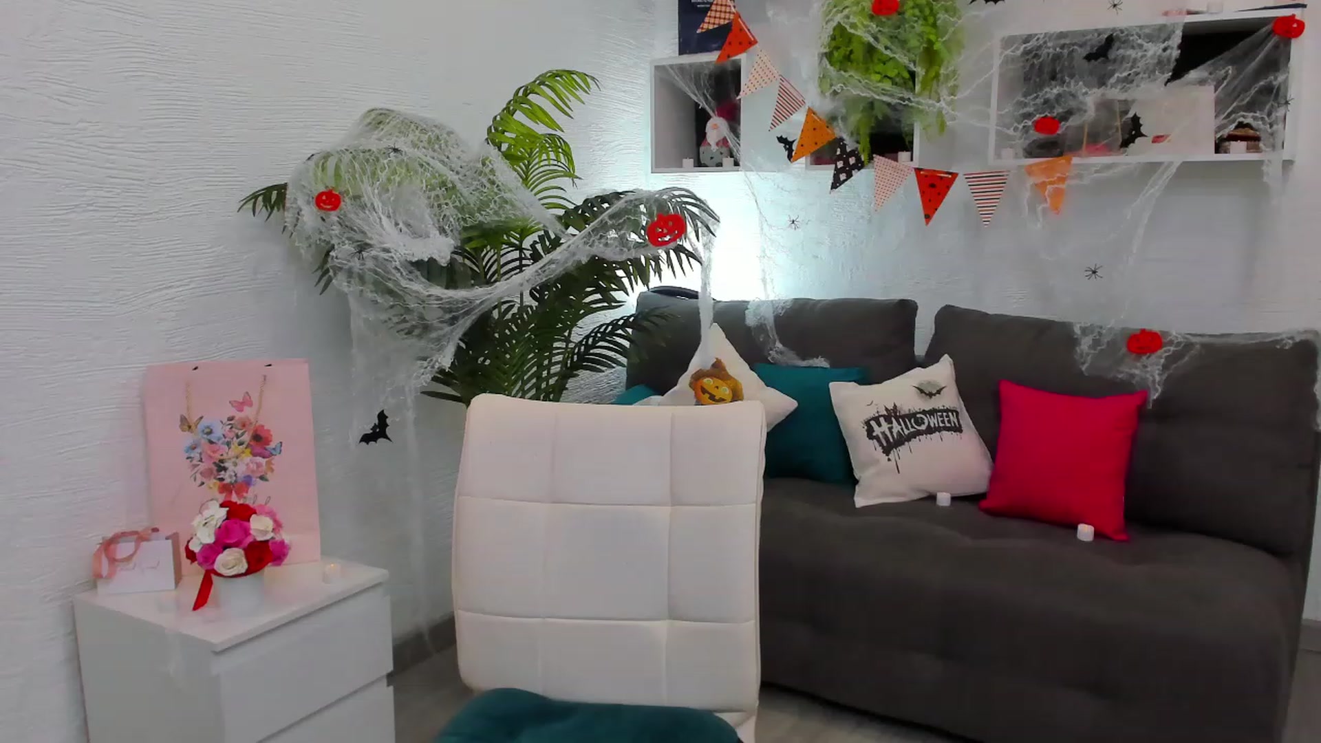Gallery image thumbnail from HannaMillos's myfreecams stream on, 10/23/2023, 03:53 image 11 of 20