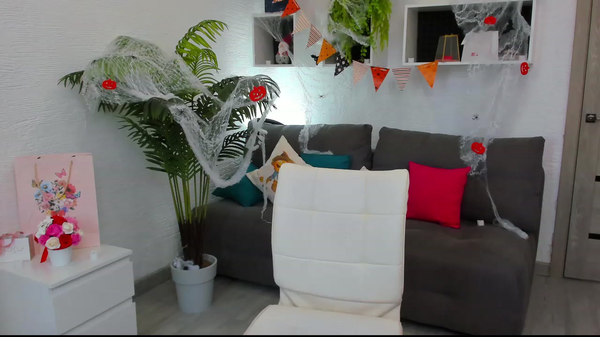 Gallery image thumbnail from HannaMillos's myfreecams stream on, 11/04/2023, 11:45 image 14 of 20