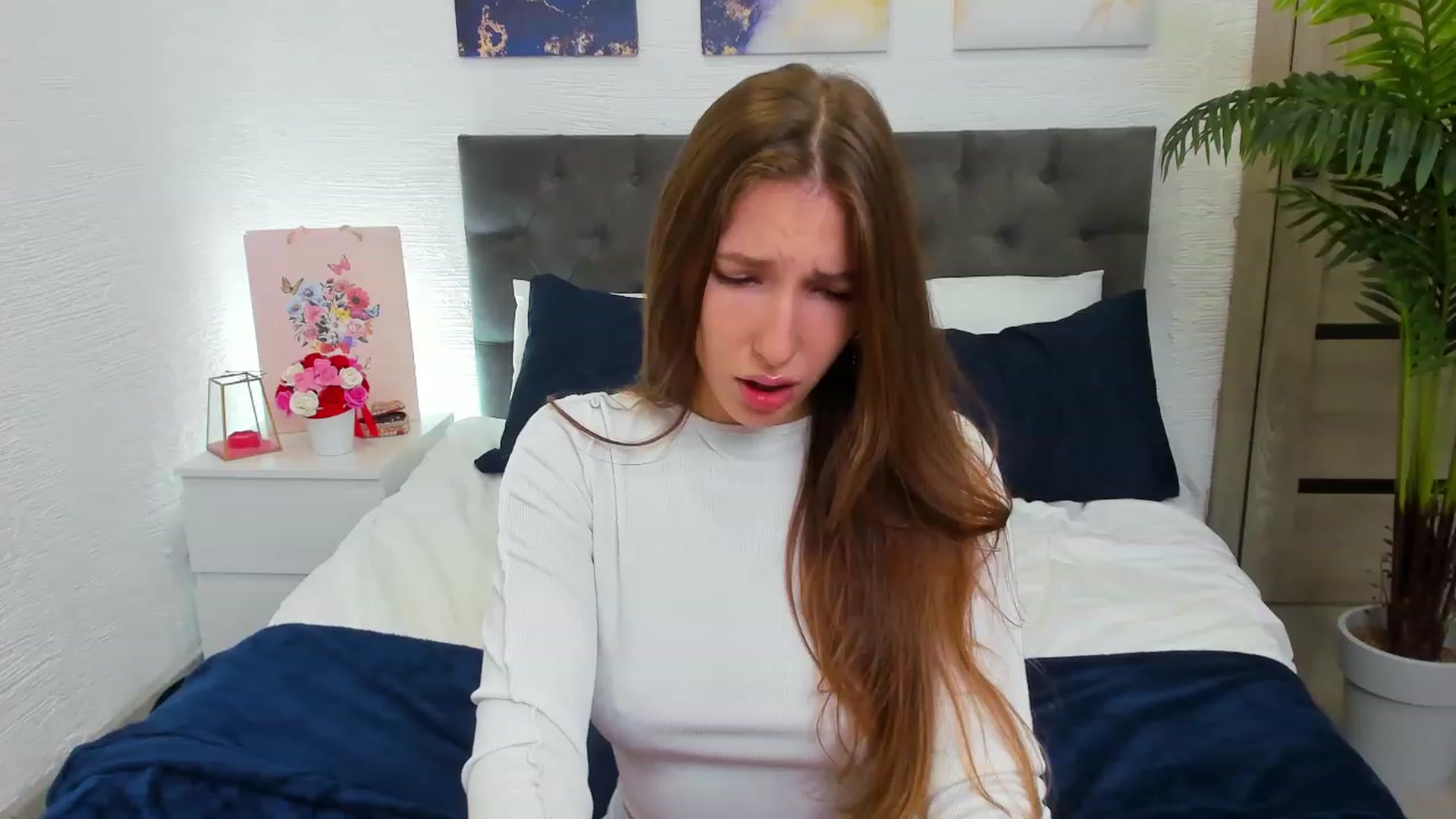 Gallery image thumbnail from HannaMillos's myfreecams stream on, 11/16/2023, 12:49 image 9 of 20