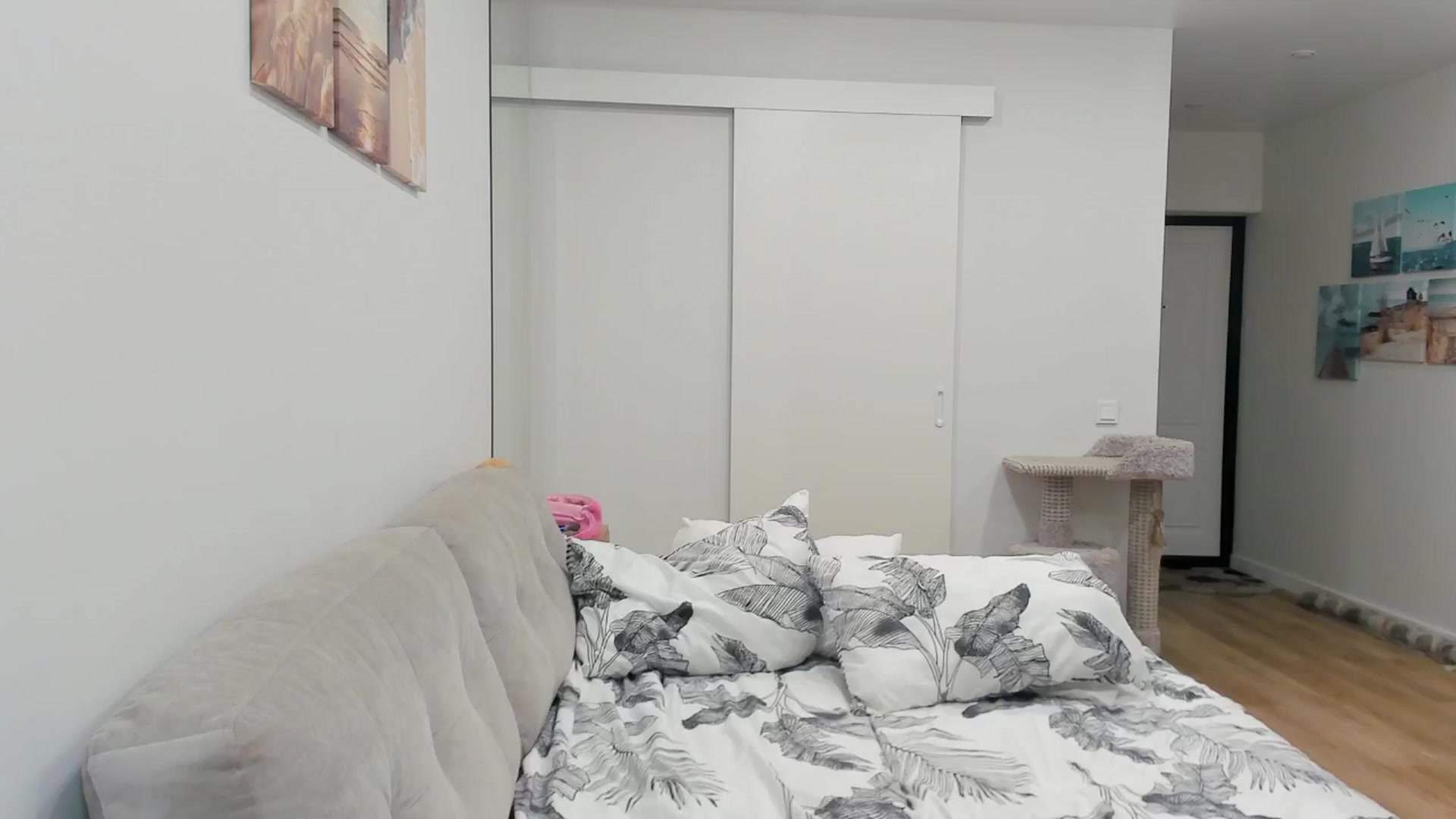 Gallery image thumbnail from HannaMillos's myfreecams stream on, 05/11/2025, 19:50 image 14 of 20