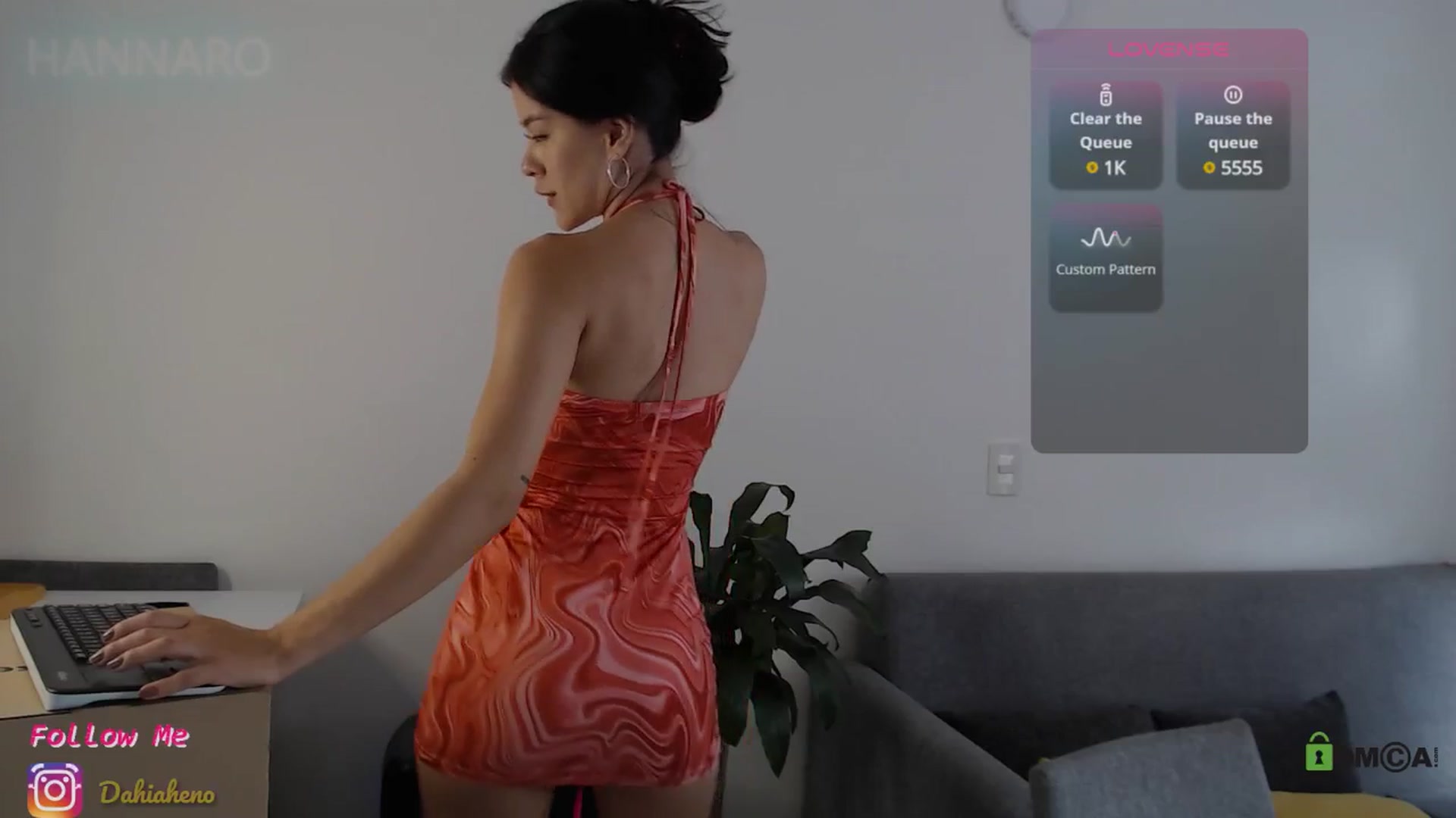 Gallery image thumbnail from HannaRo's myfreecams stream on, 07/04/2025, 15:54 image 9 of 20