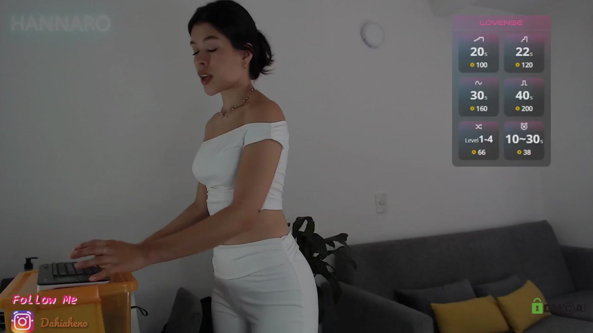 Gallery image thumbnail from HannaRo's myfreecams stream on, 07/12/2025, 16:56 image 12 of 20