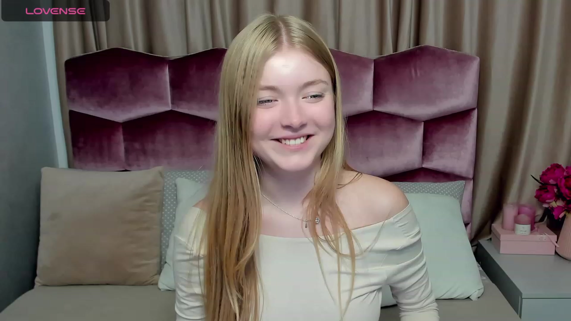 Gallery image thumbnail from HannaWise's myfreecams stream on, 10/20/2023, 12:38 image 11 of 20