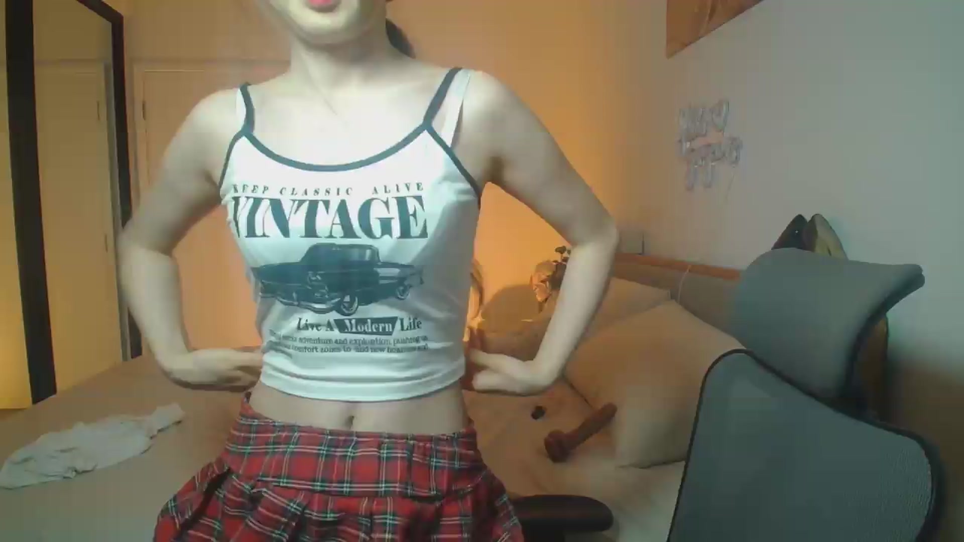 Gallery image thumbnail from Hanna_XX's myfreecams stream on, 08/25/2026, 11:07 image 17 of 20