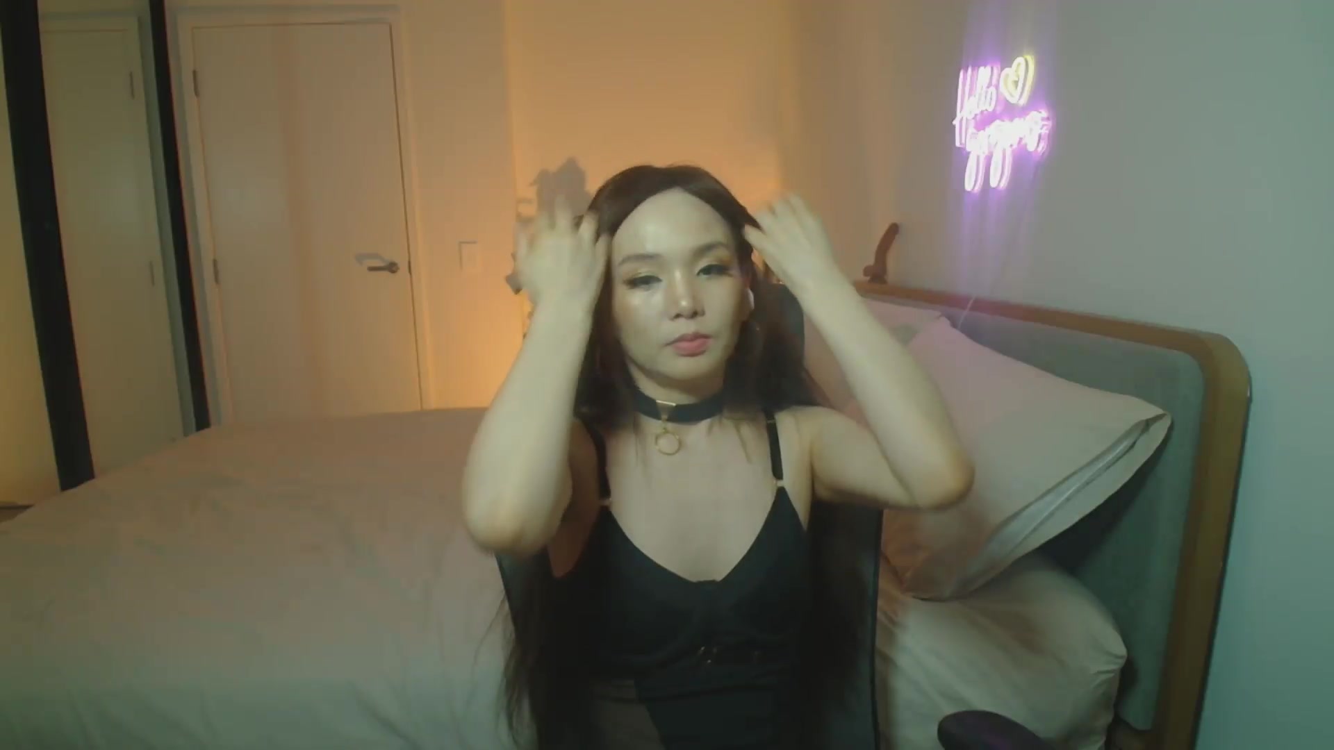 Gallery image thumbnail from Hanna_XX's myfreecams stream on, 08/30/2026, 12:27 image 16 of 20