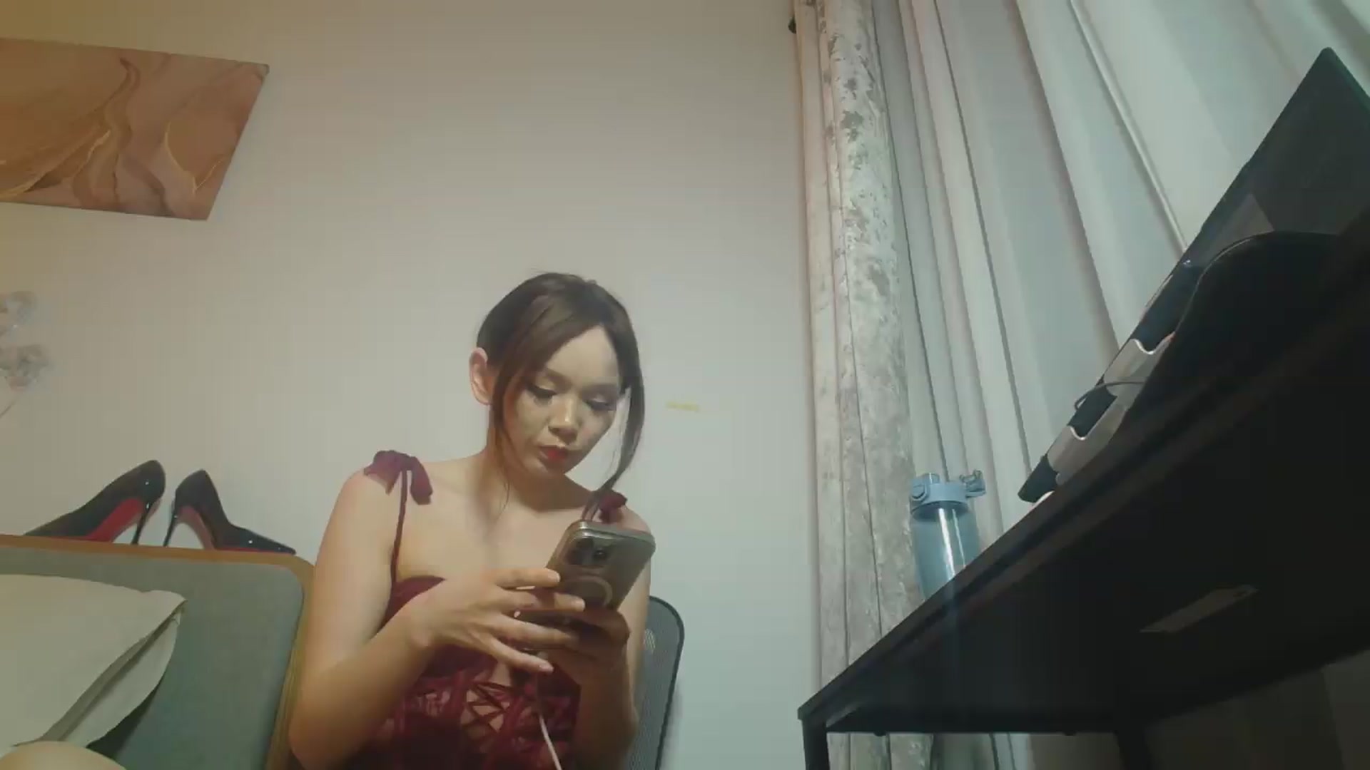 Gallery image thumbnail from Hanna_XX's myfreecams stream on, 09/08/2026, 10:42 image 13 of 20