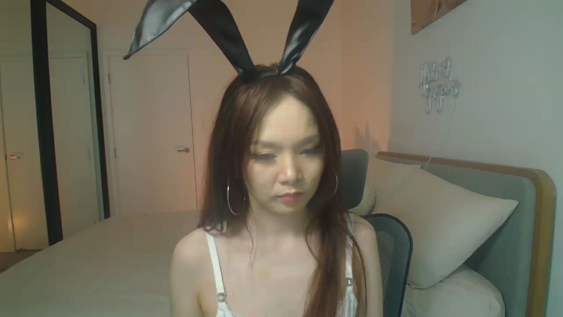 Gallery image thumbnail from Hanna_XX's myfreecams stream on, 09/14/2026, 05:20 image 3 of 20