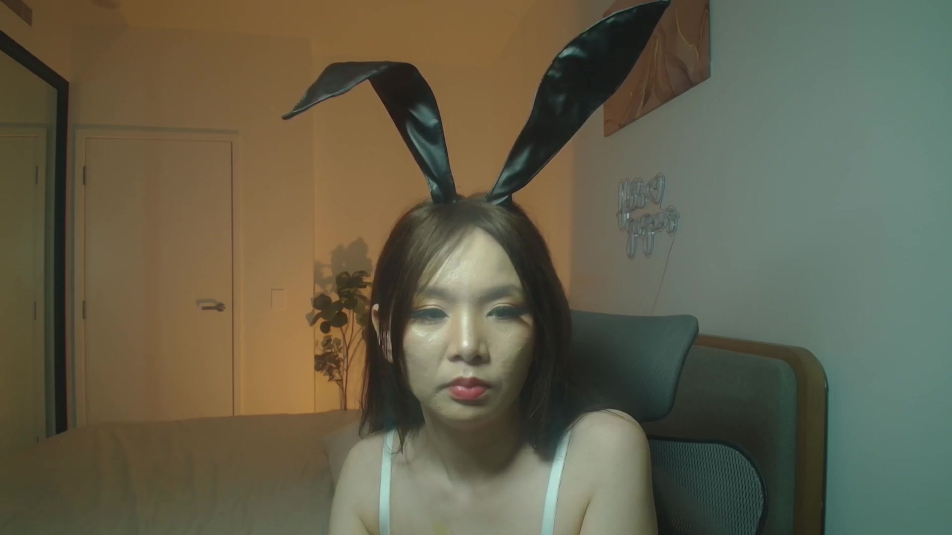Gallery image thumbnail from Hanna_XX's myfreecams stream on, 09/14/2026, 12:46 image 18 of 20