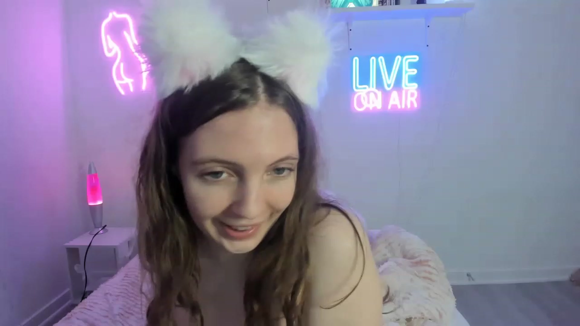 Gallery image thumbnail from HannahFalls's myfreecams stream on, 11/16/2022, 08:01 image 11 of 20