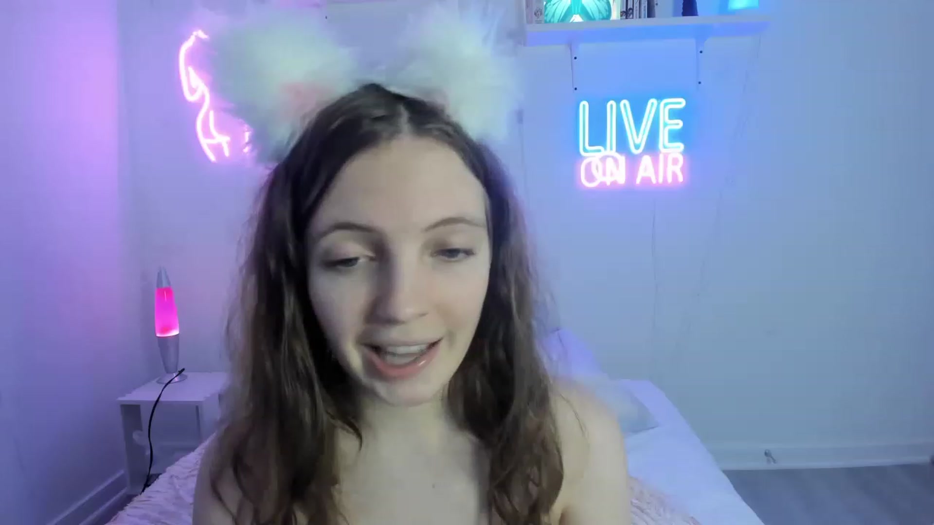 Gallery image thumbnail from HannahFalls's myfreecams stream on, 11/16/2022, 08:01 image 20 of 20