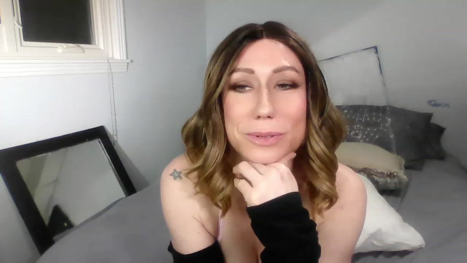 Gallery image thumbnail from HannahHarte's myfreecams stream on, 01/23/2023, 06:52 image 9 of 20