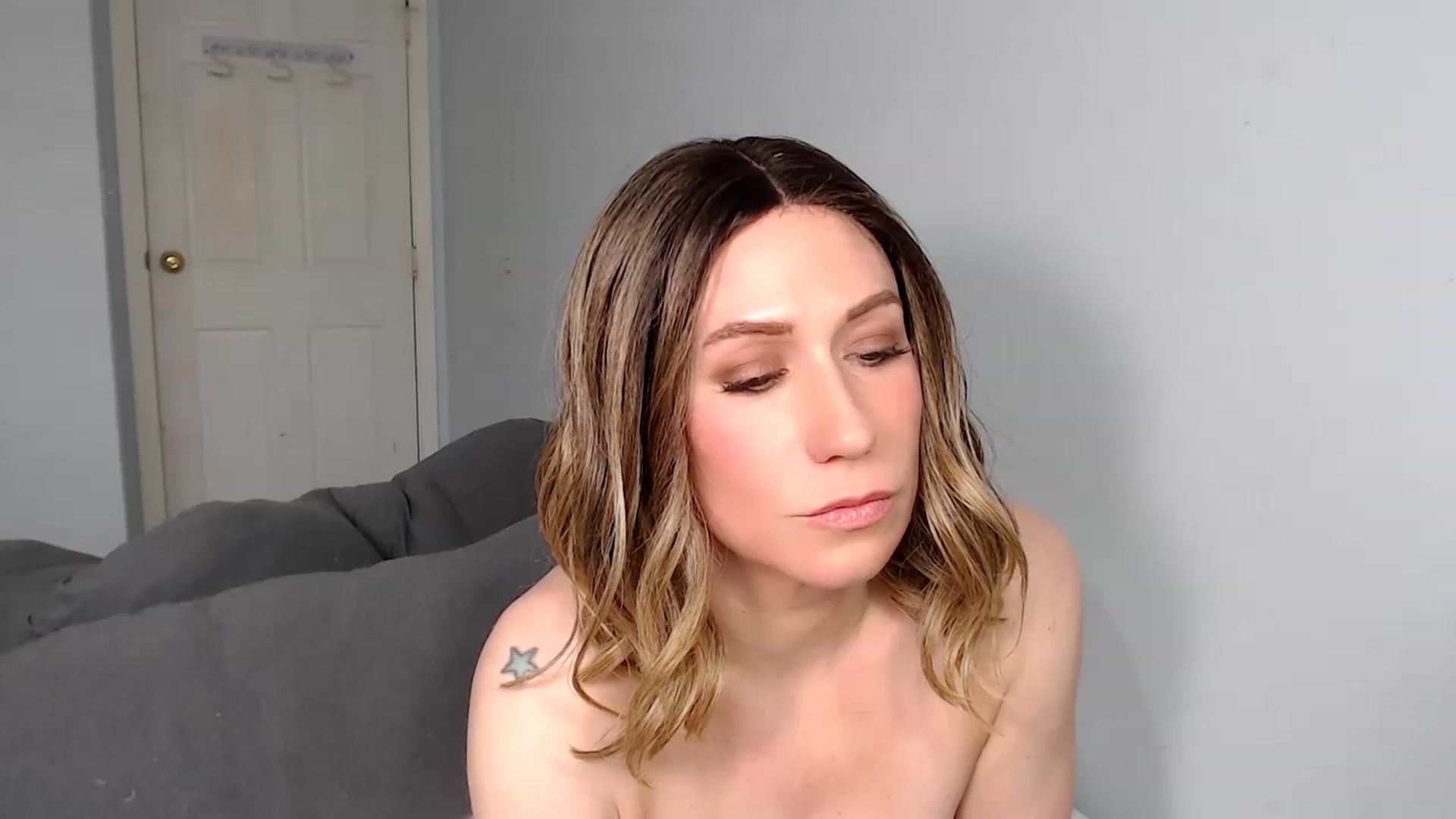 Gallery image thumbnail from HannahHarte's myfreecams stream on, 01/29/2023, 17:11 image 16 of 20