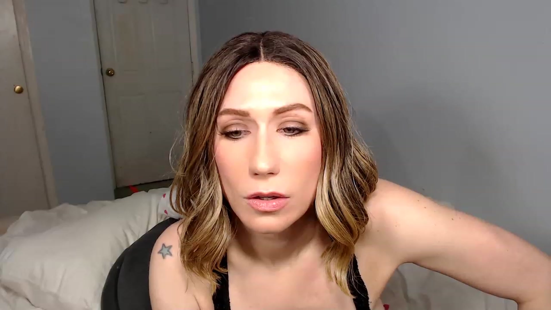 Gallery image thumbnail from HannahHarte's myfreecams stream on, 01/30/2023, 09:09 image 7 of 20