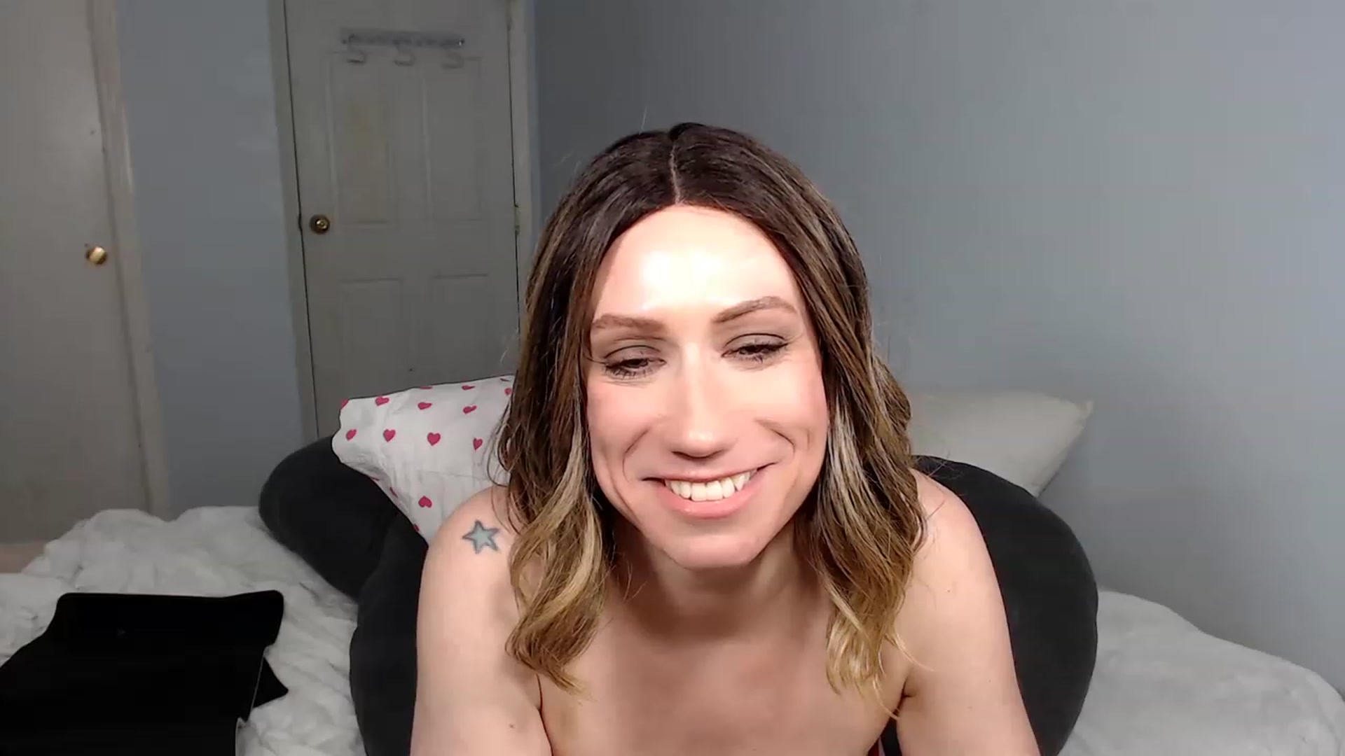 Gallery image thumbnail from HannahHarte's myfreecams stream on, 01/31/2023, 07:32 image 13 of 20