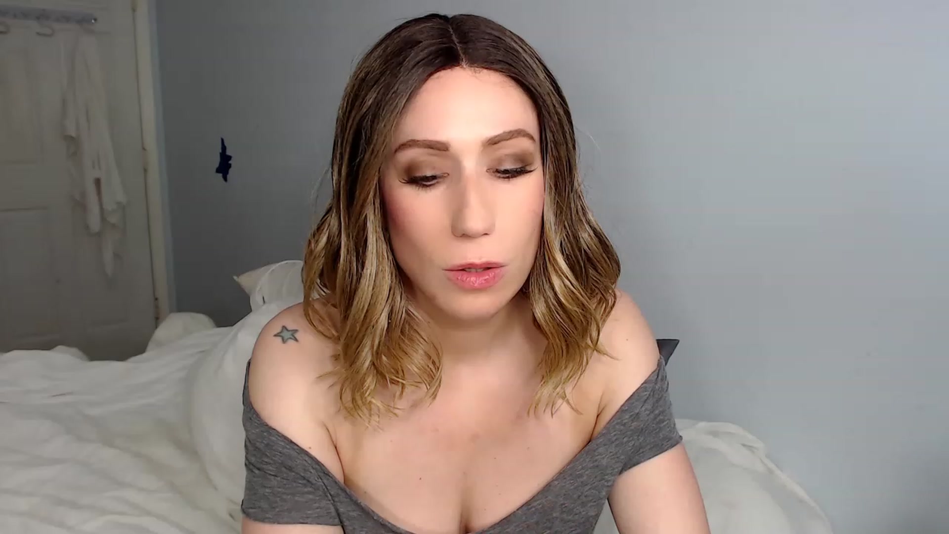 Gallery image thumbnail from HannahHarte's myfreecams stream on, 02/06/2023, 07:08 image 4 of 20