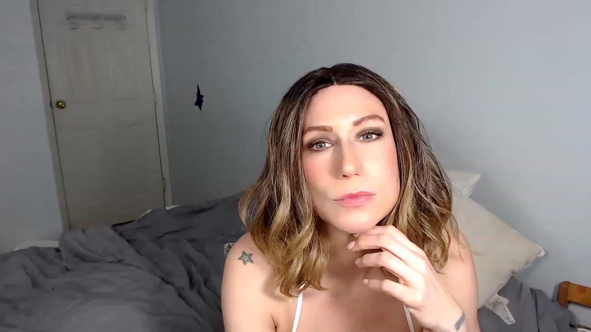 Gallery image thumbnail from HannahHarte's myfreecams stream on, 02/19/2023, 07:58 image 4 of 20