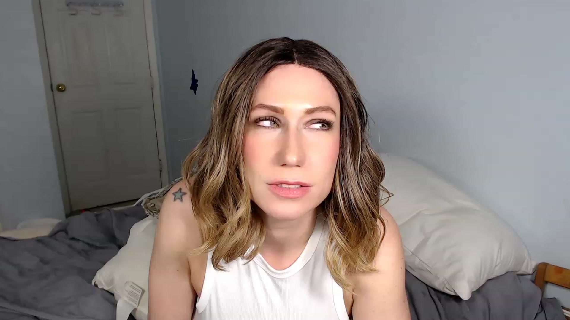 Gallery image thumbnail from HannahHarte's myfreecams stream on, 02/19/2023, 08:47 image 4 of 20