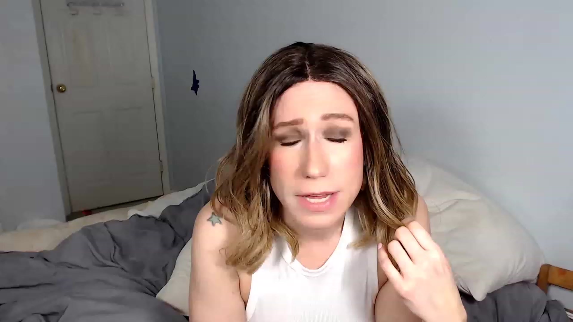 Gallery image thumbnail from HannahHarte's myfreecams stream on, 02/19/2023, 08:47 image 11 of 20
