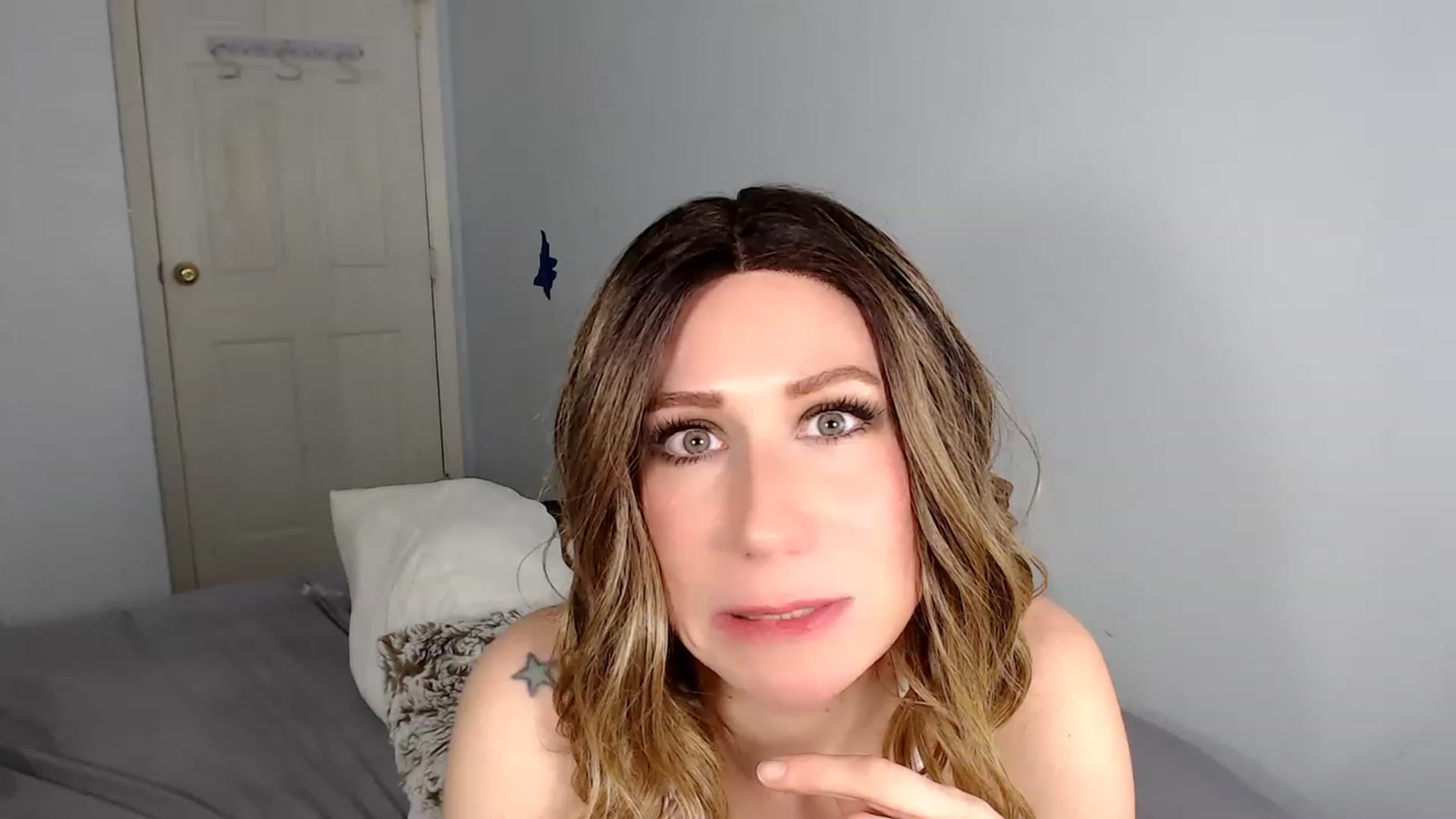 Gallery image thumbnail from HannahHarte's myfreecams stream on, 02/21/2023, 06:39 image 9 of 20