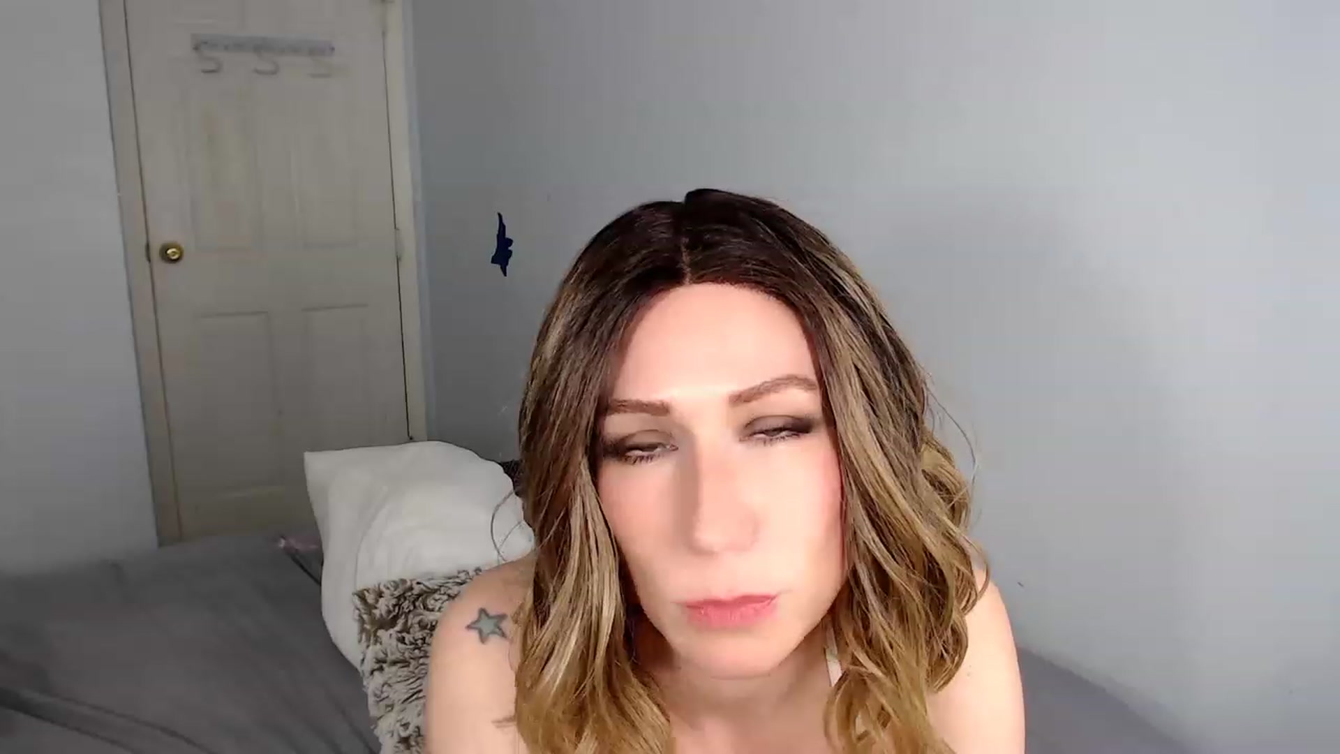 Gallery image thumbnail from HannahHarte's myfreecams stream on, 02/21/2023, 06:39 image 5 of 20