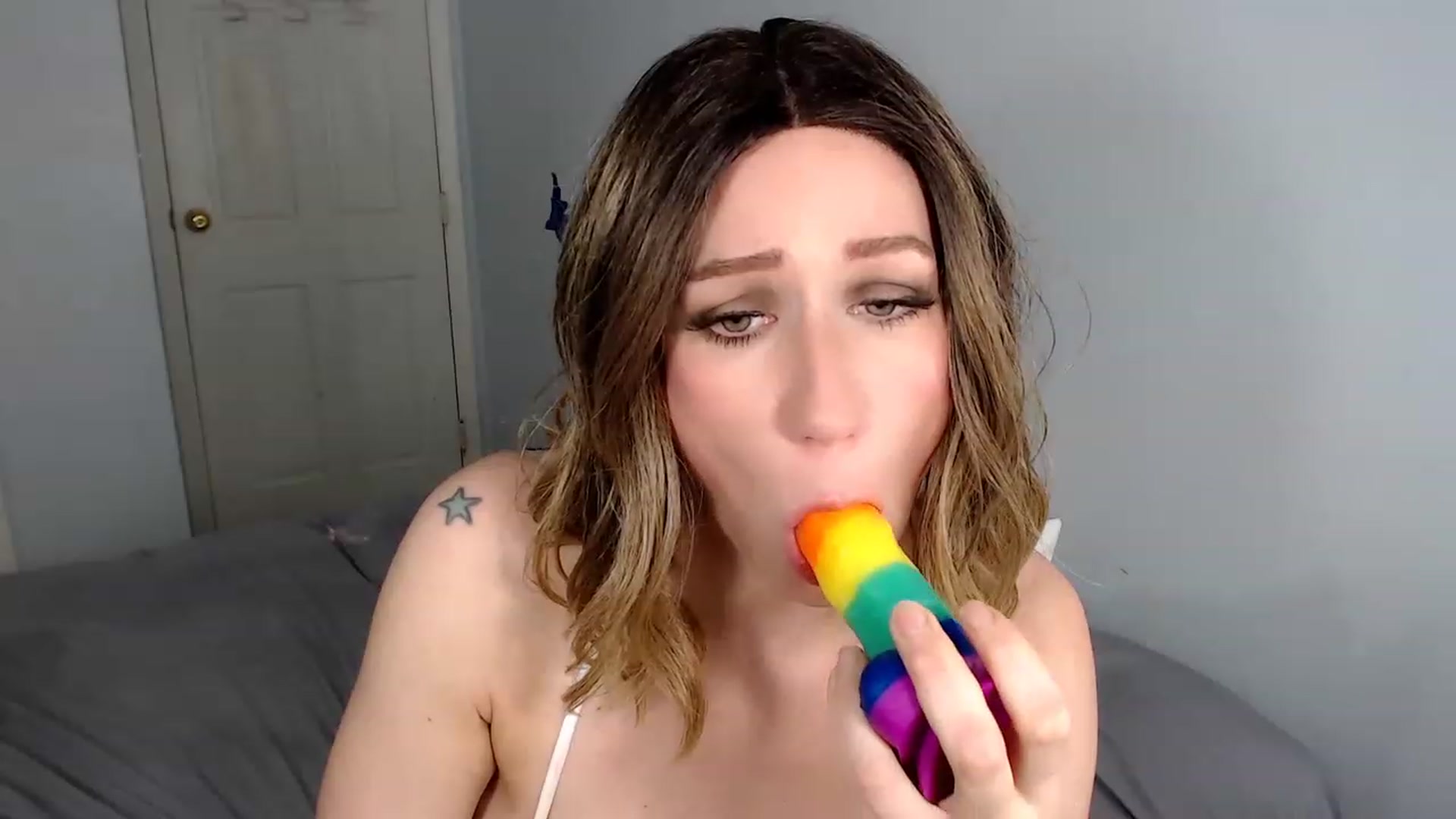 Gallery image thumbnail from HannahHarte's myfreecams stream on, 02/21/2023, 06:39 image 18 of 20