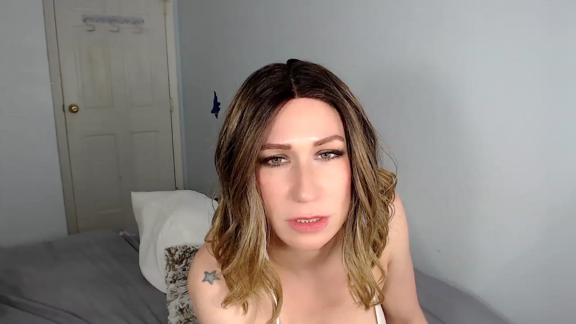 Gallery image thumbnail from HannahHarte's myfreecams stream on, 02/21/2023, 06:39 image 1 of 20