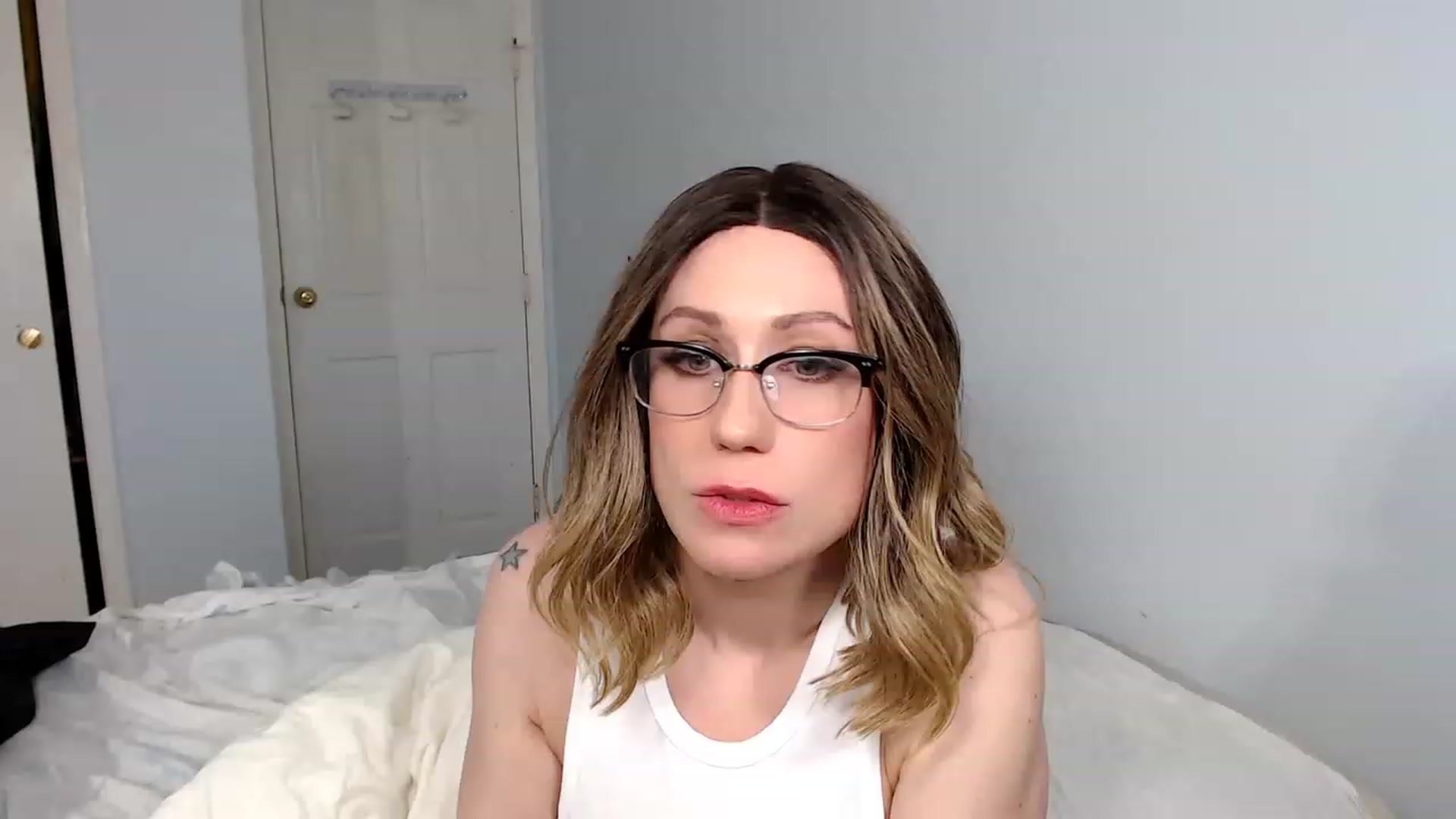 Gallery image thumbnail from HannahHarte's myfreecams stream on, 02/28/2023, 21:37 image 4 of 20