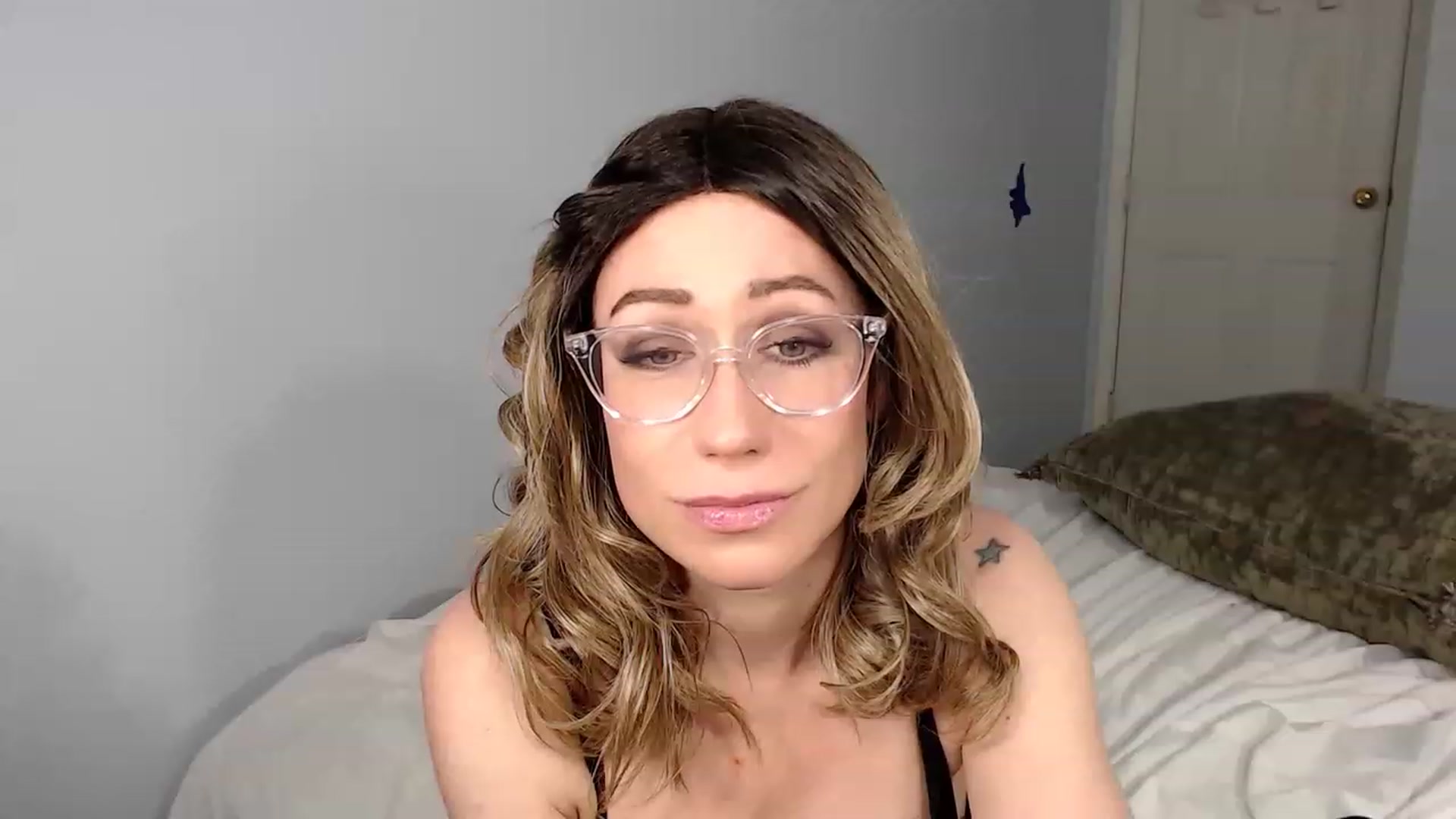 Gallery image thumbnail from HannahHarte's myfreecams stream on, 03/30/2023, 09:48 image 14 of 20