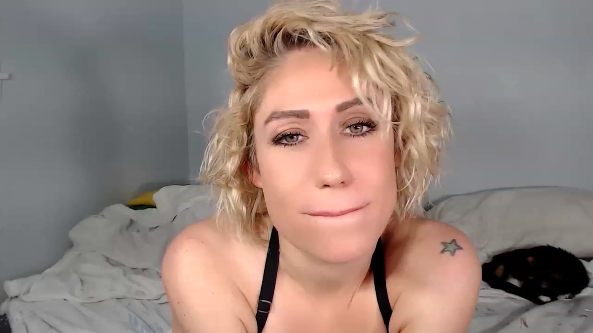 Gallery image thumbnail from HannahHarte's myfreecams stream on, 06/04/2023, 12:31 image 14 of 20