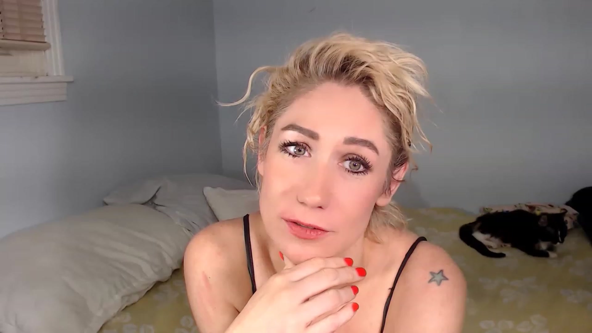 Gallery image thumbnail from HannahHarte's myfreecams stream on, 06/11/2023, 10:35 image 3 of 20