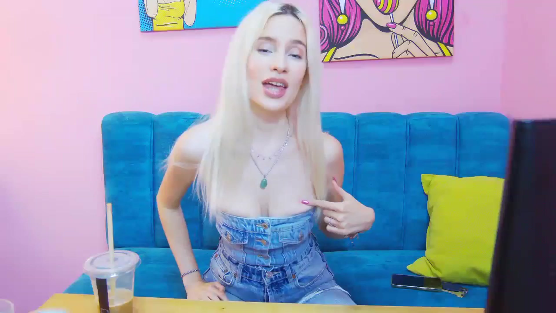 Gallery image thumbnail from HannahLea's myfreecams stream on, 09/12/2023, 15:06 image 20 of 20