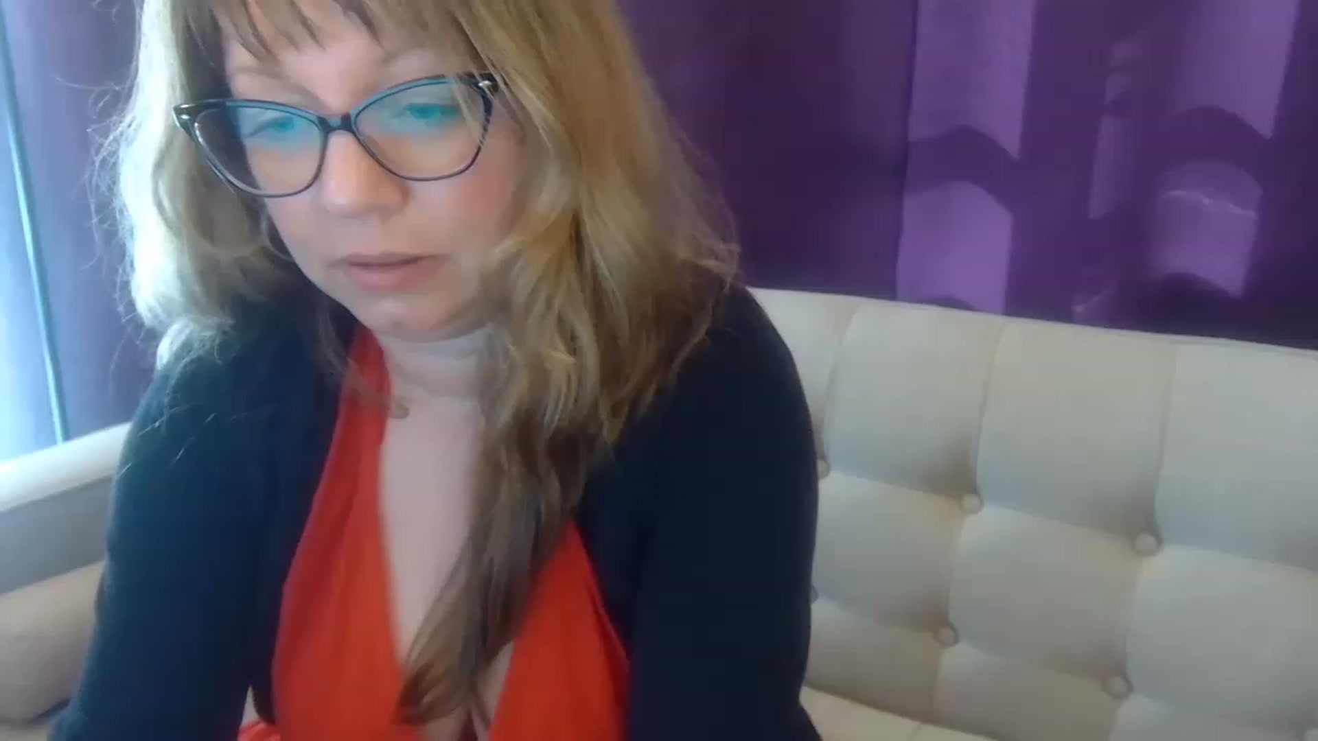 Gallery image thumbnail from Hannah_Love's myfreecams stream on, 04/25/2023, 22:38 image 8 of 20
