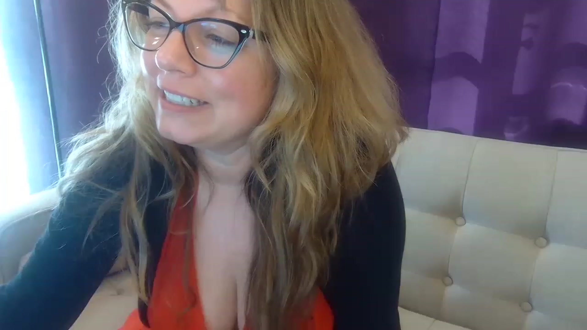 Gallery image thumbnail from Hannah_Love's myfreecams stream on, 04/25/2023, 22:38 image 16 of 20