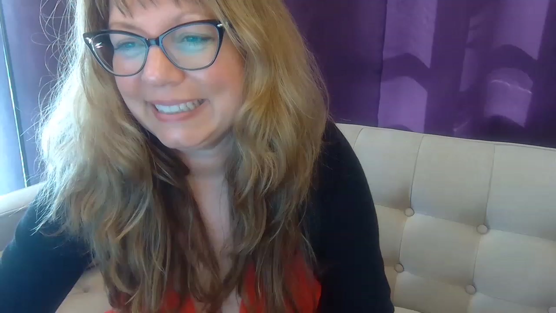 Gallery image thumbnail from Hannah_Love's myfreecams stream on, 04/25/2023, 22:38 image 6 of 20
