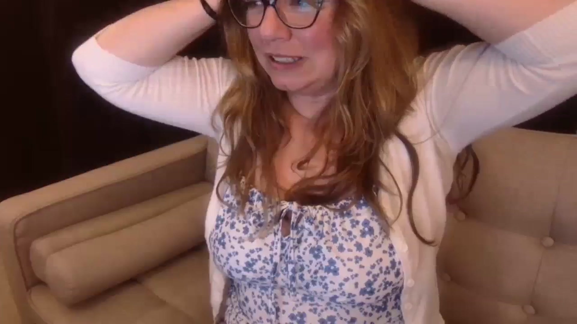 Gallery image thumbnail from Hannah_Love's myfreecams stream on, 07/25/2023, 03:50 image 2 of 20