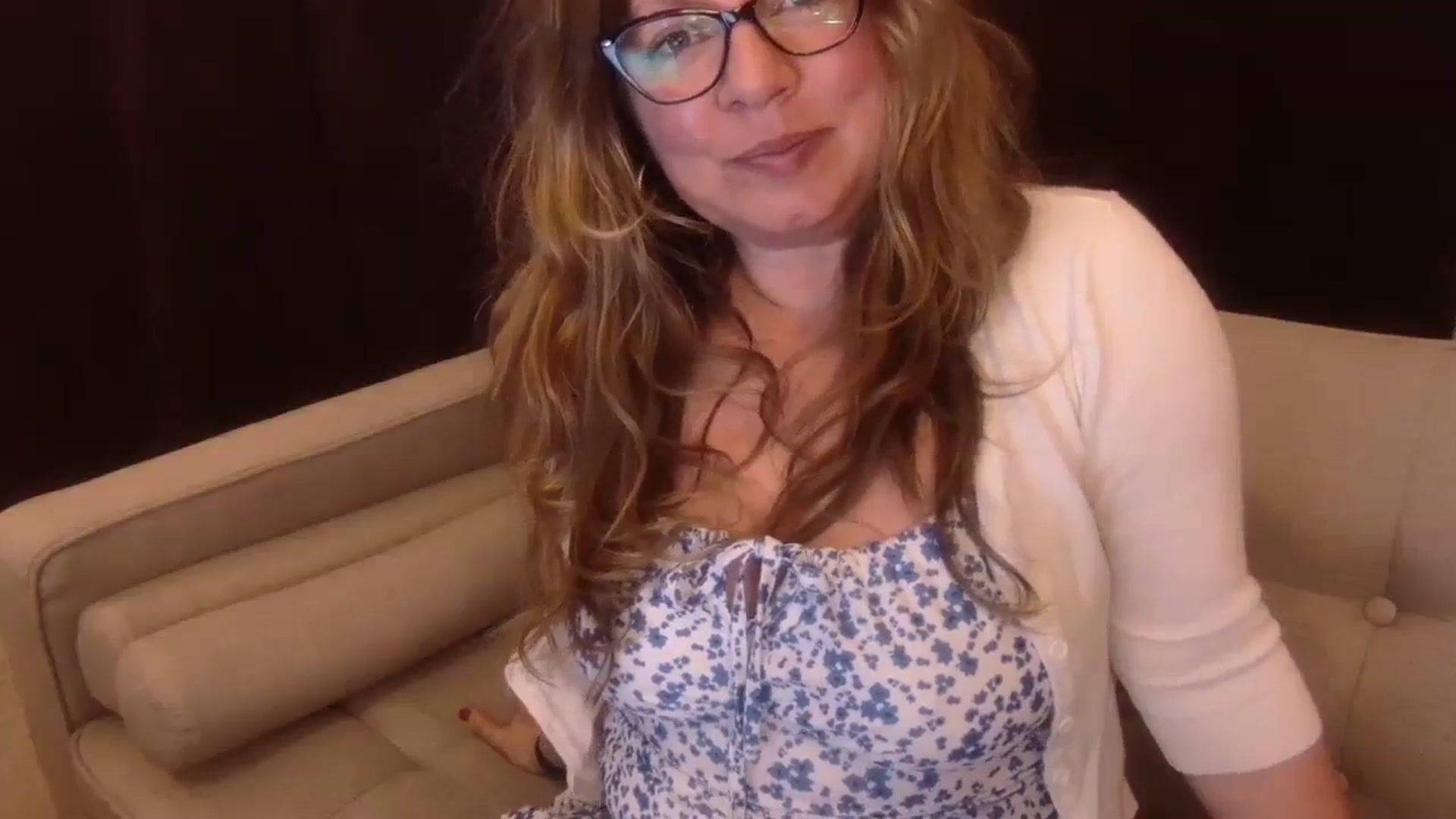 Gallery image thumbnail from Hannah_Love's myfreecams stream on, 07/25/2023, 03:50 image 10 of 20