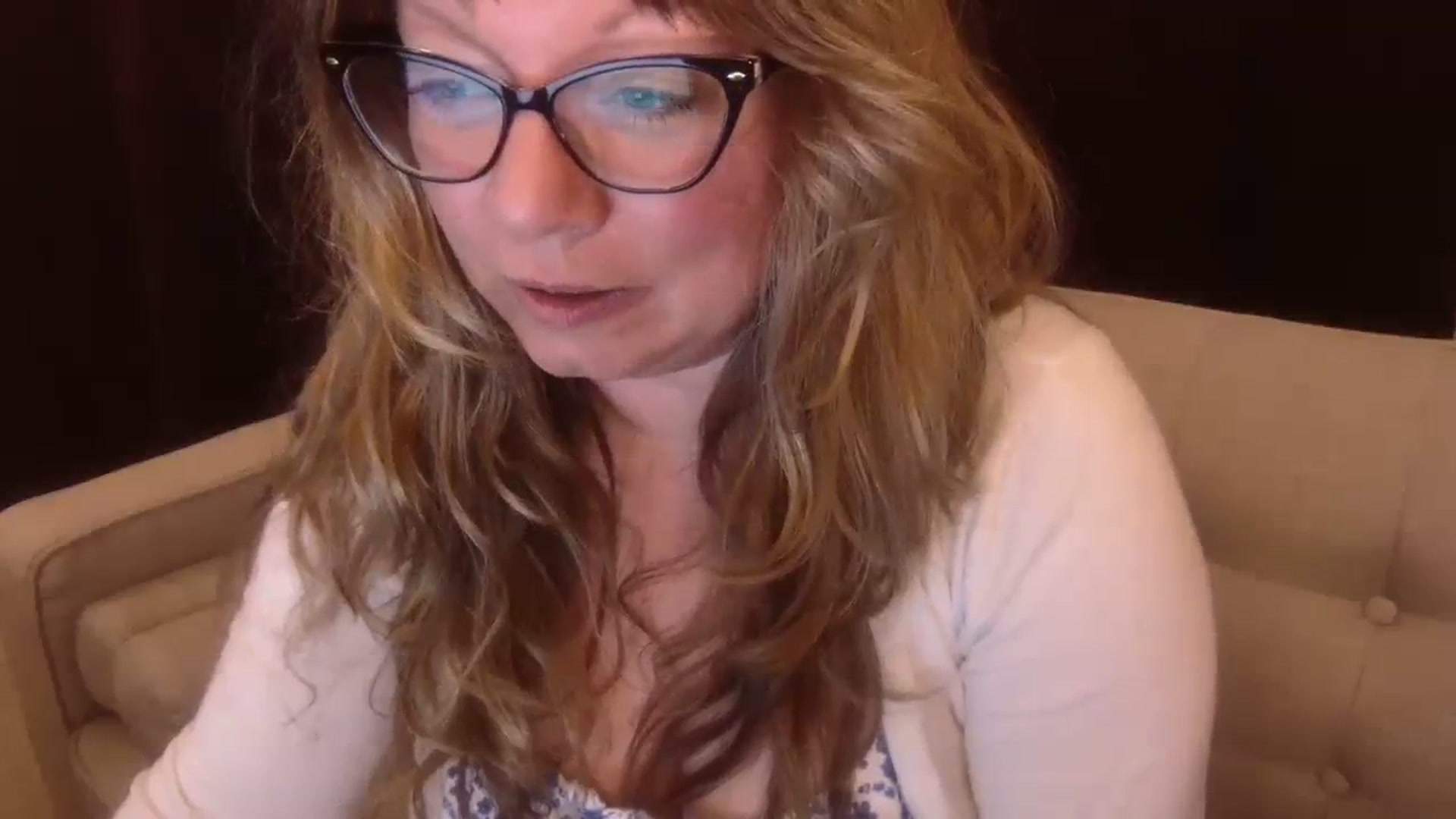 Gallery image thumbnail from Hannah_Love's myfreecams stream on, 07/25/2023, 03:50 image 11 of 20