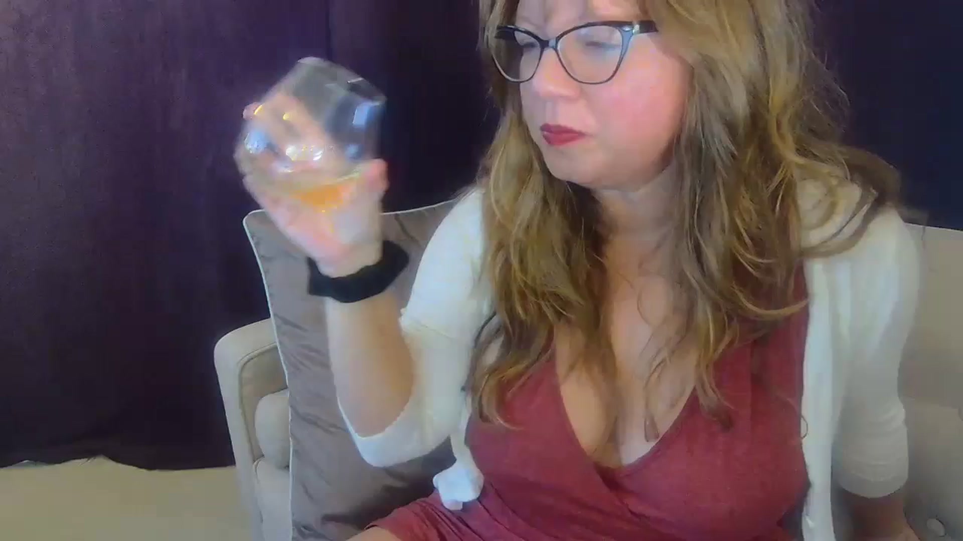 Gallery image thumbnail from Hannah_Love's myfreecams stream on, 02/29/2024, 22:58 image 14 of 20