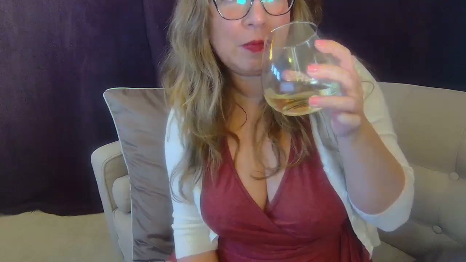 Gallery image thumbnail from Hannah_Love's myfreecams stream on, 02/29/2024, 22:58 image 10 of 20