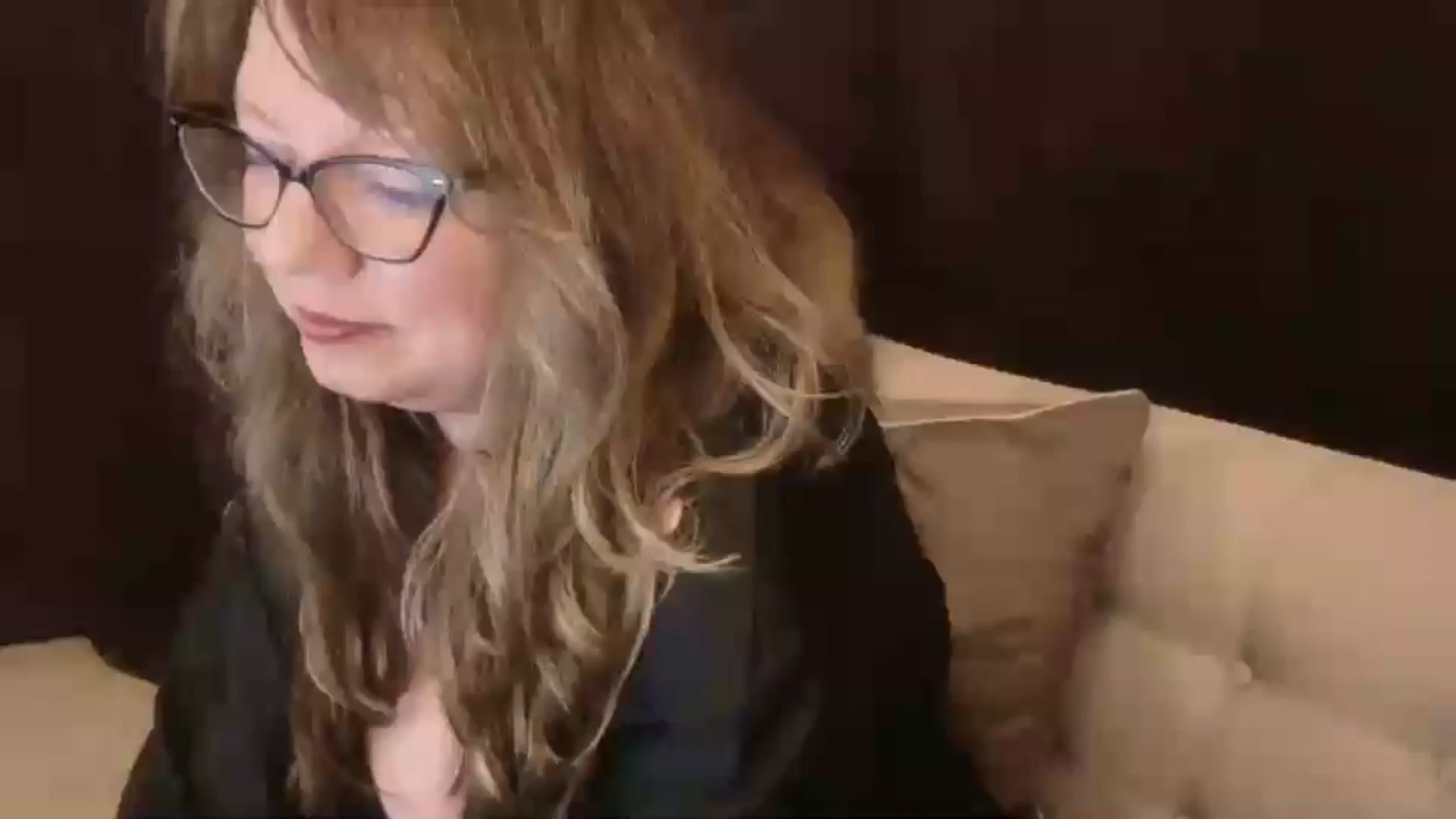 Gallery image thumbnail from Hannah_Love's myfreecams stream on, 08/16/2024, 04:51 image 16 of 20