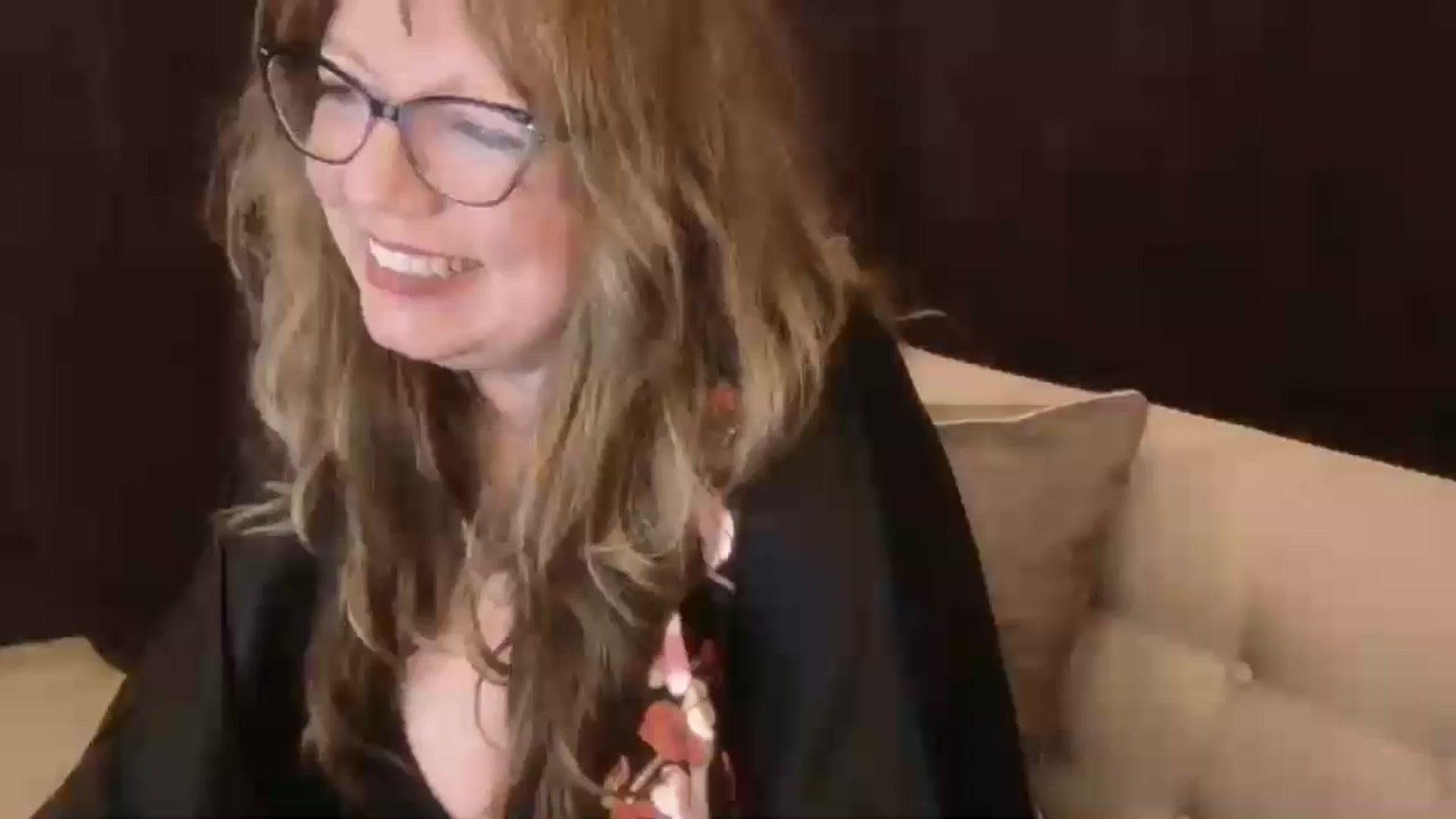 Gallery image thumbnail from Hannah_Love's myfreecams stream on, 08/16/2024, 04:51 image 9 of 20