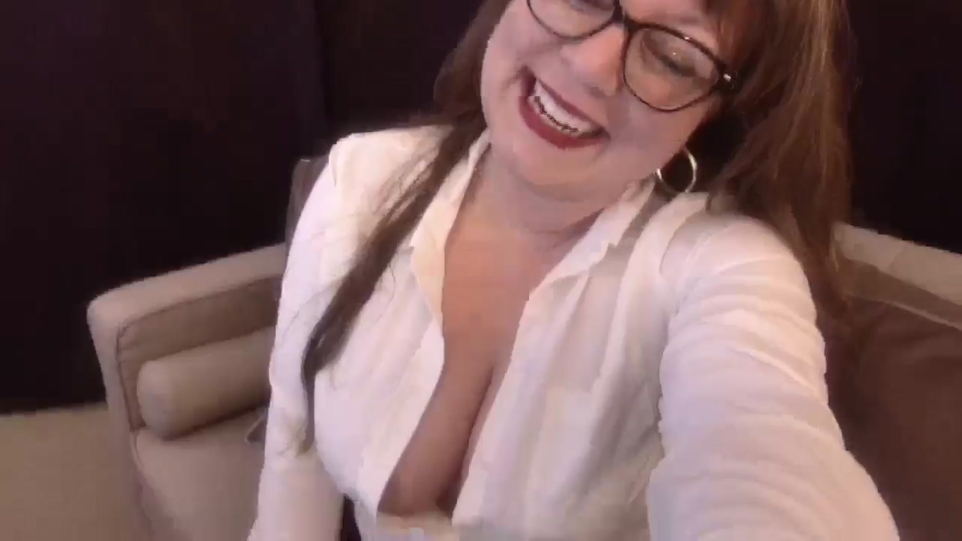 Gallery image thumbnail from Hannah_Love's myfreecams stream on, 01/28/2025, 21:47 image 4 of 20
