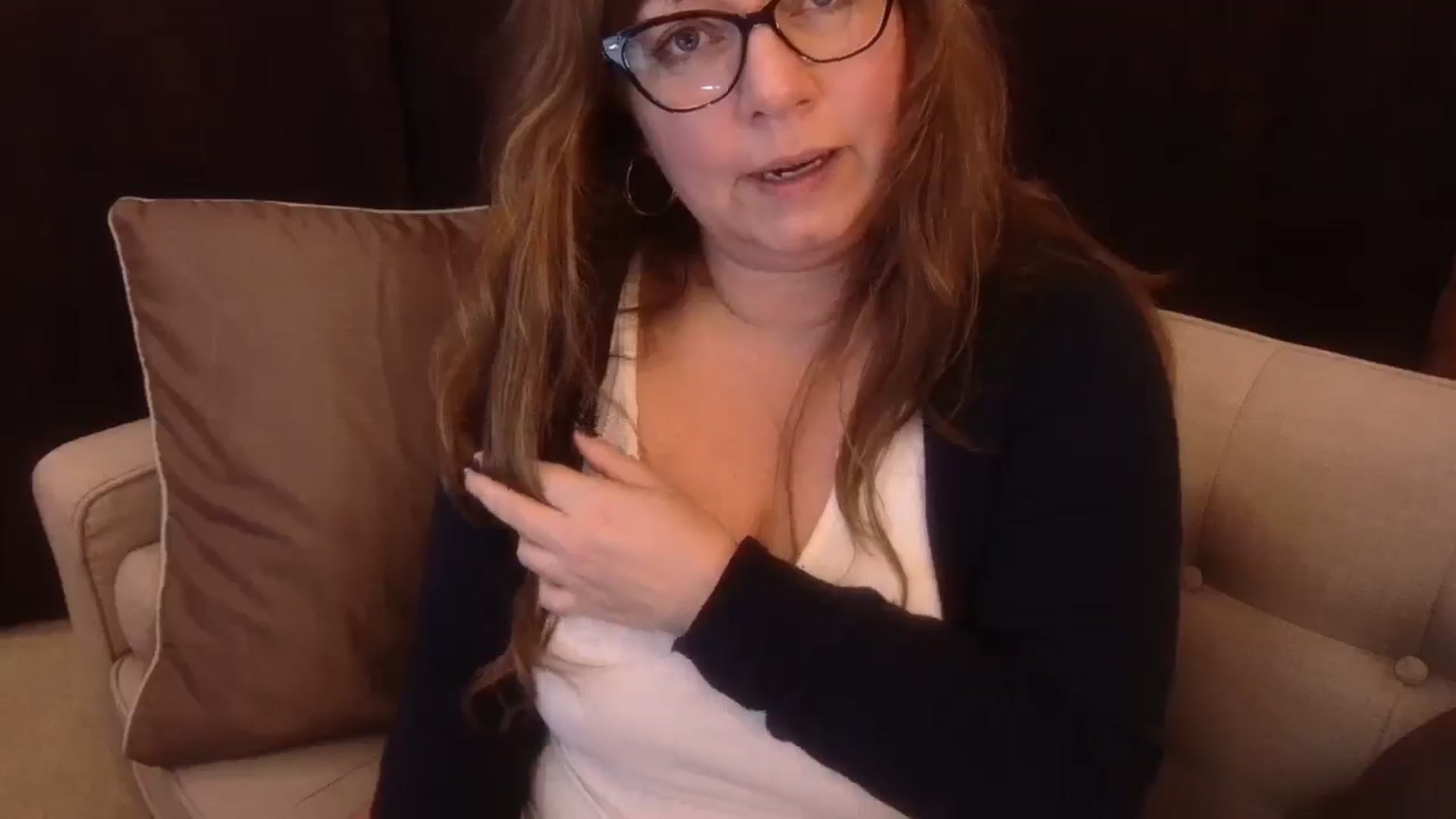 Gallery image thumbnail from Hannah_Love's myfreecams stream on, 01/31/2025, 23:32 image 15 of 20