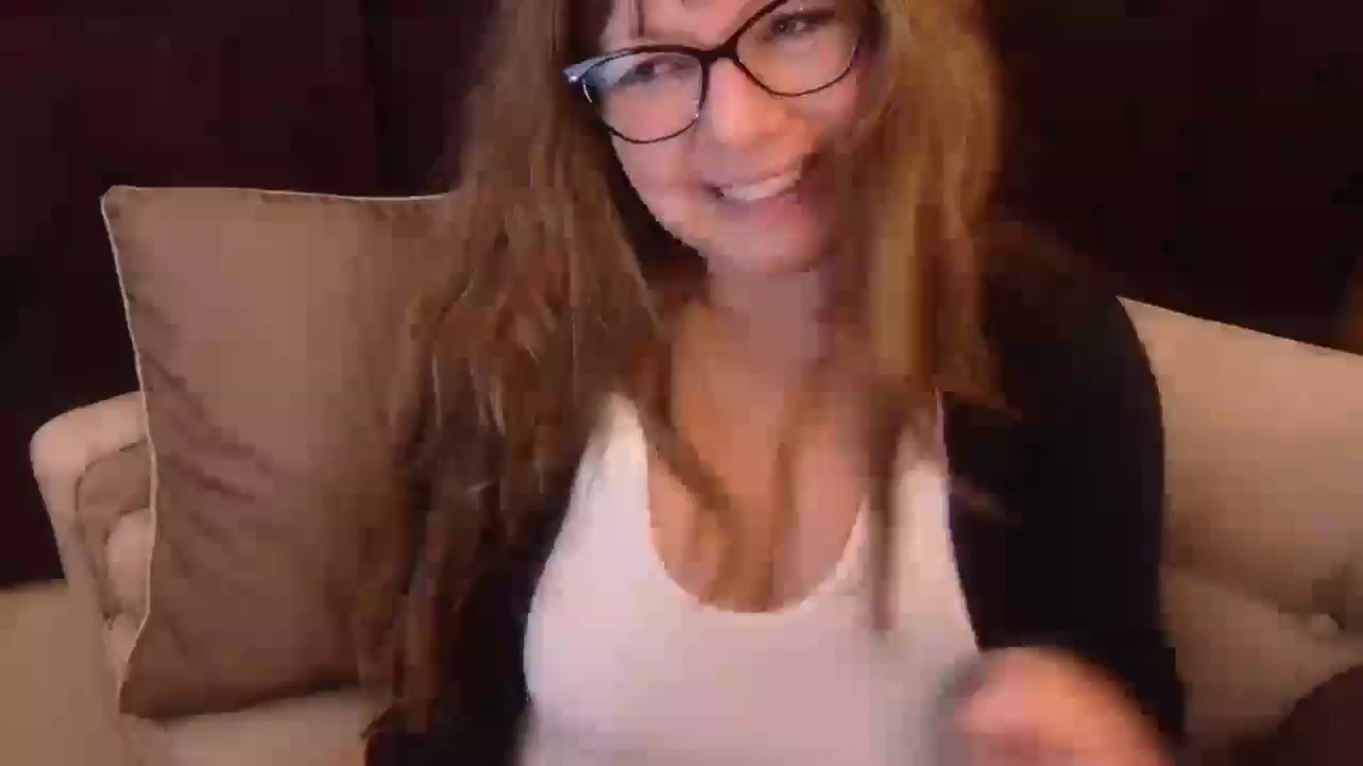 Gallery image thumbnail from Hannah_Love's myfreecams stream on, 01/31/2025, 23:32 image 16 of 20